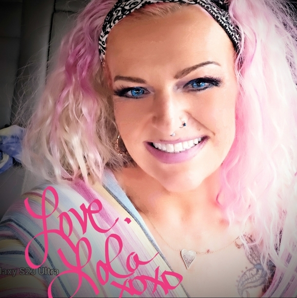 Meet your Posher, Torrie - Picture 3 of 3